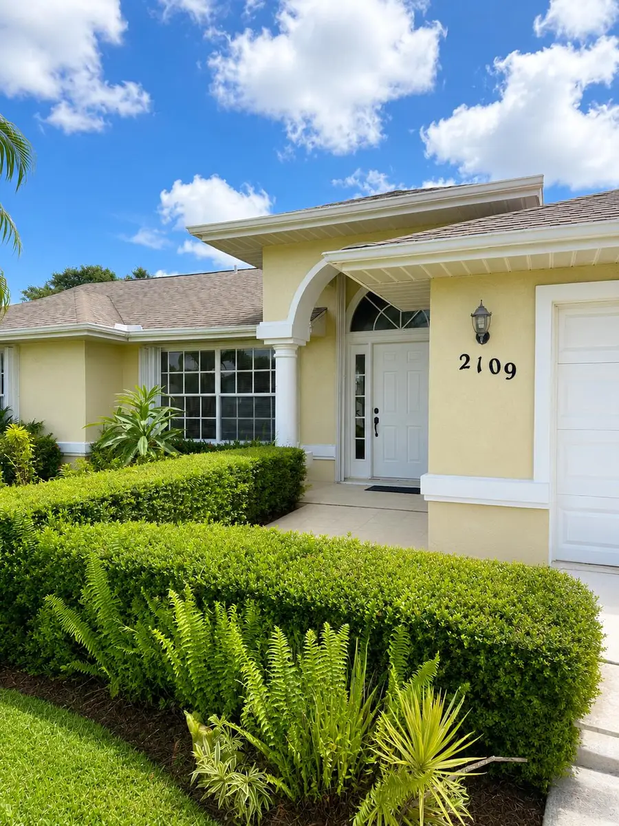 2109 SE Genoa Street, Port Saint Lucie, FL 34952 - #2