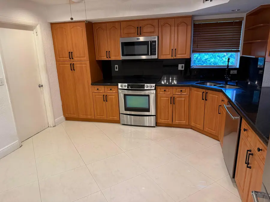 5501 Monroe Street, Hollywood, FL 33021 - #2