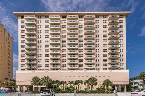 437 Golden Isles Drive #14 j, Hallandale Beach, FL 33009