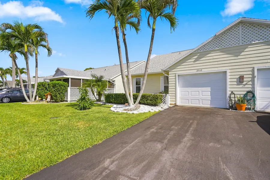 2543 SE Tropical E Circle, Port Saint Lucie, FL 34952 - #3