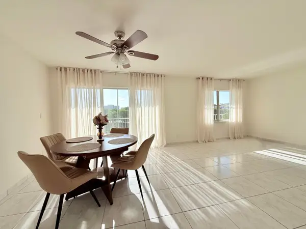 200 Diplomat Parkway #520, Hallandale Beach, FL 33009