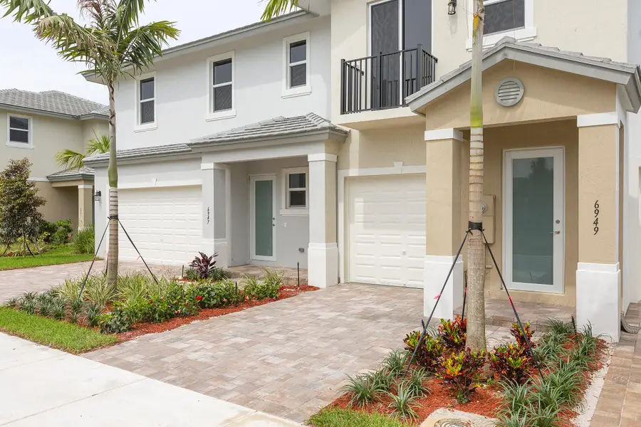 6954 Pines Circle #51, Coconut Creek, FL 33073 - #2