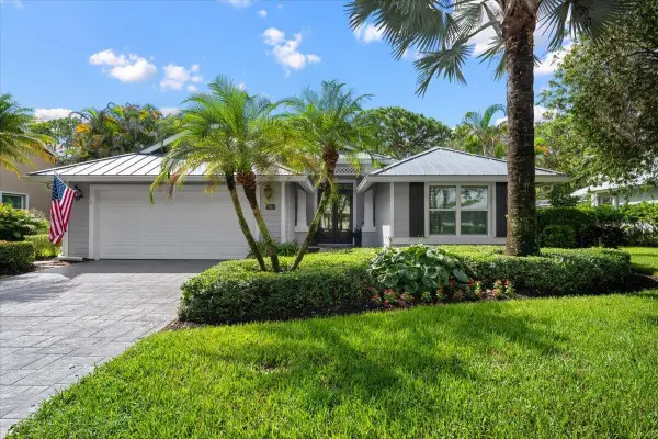 7990 SE Mammoth Drive Se, Hobe Sound, FL 33455