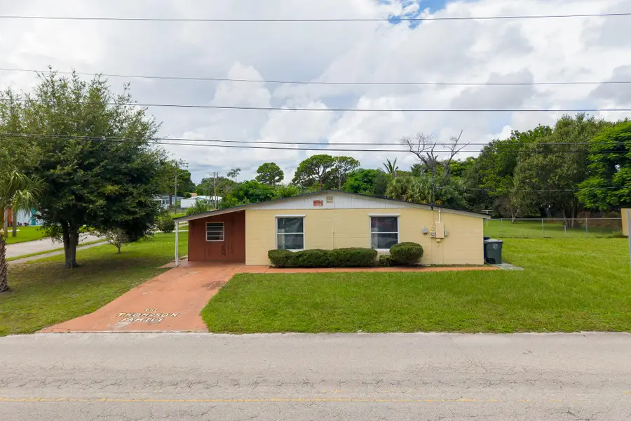 2102 Avenue P, Fort Pierce, FL 34950 - #3