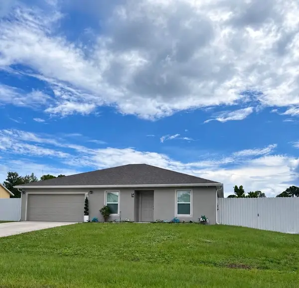 2373 SW Barber Lane, Port St Lucie, FL 34984