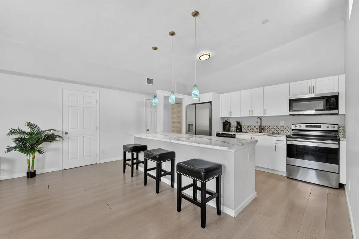 910 NW 17th Avenue, Fort Lauderdale, FL 33311 - #1