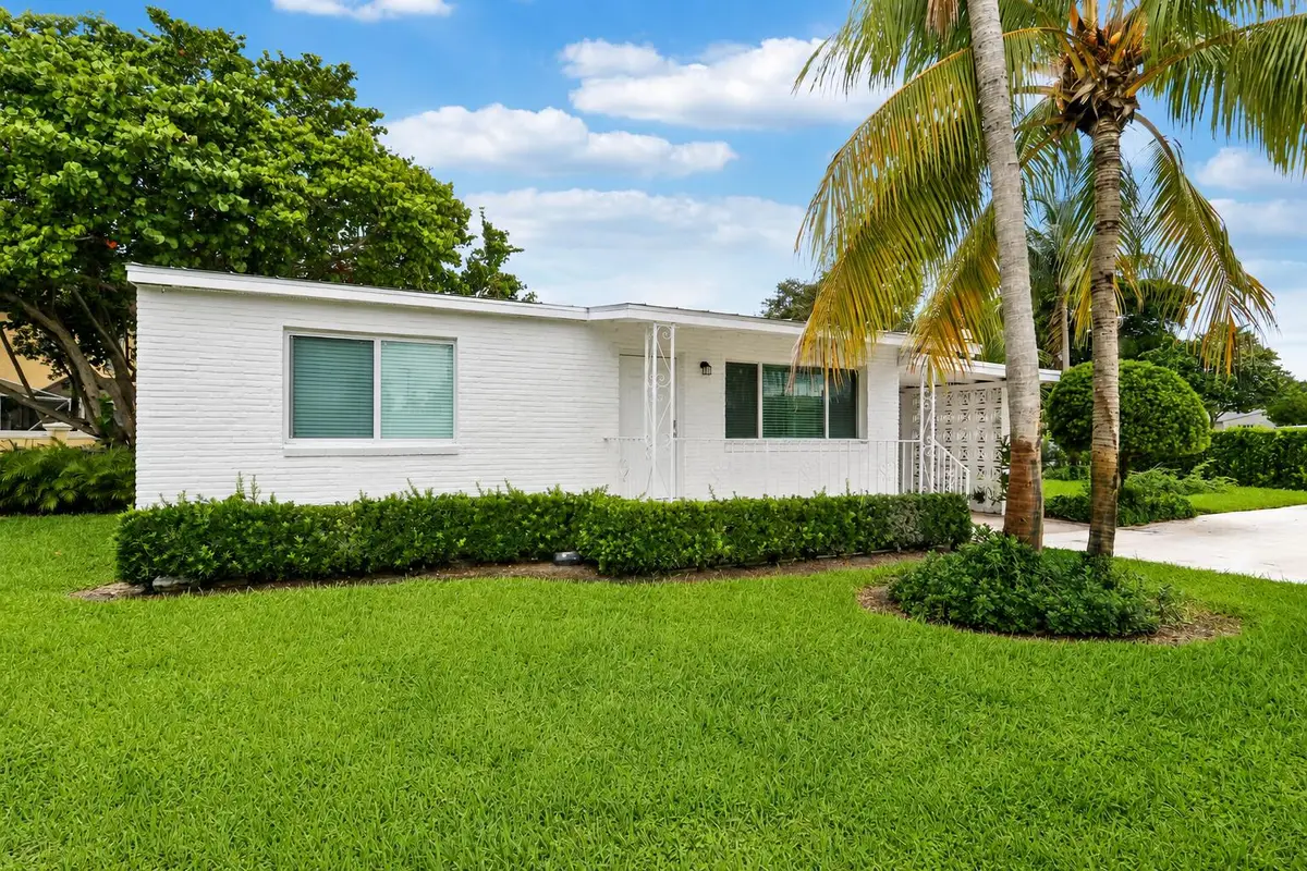 2516 Lorraine Court, North Palm Beach, FL 33403 - #1