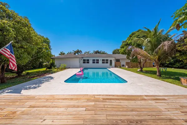 4910 SW 205th Avenue, Southwest Ranches, FL 33332
