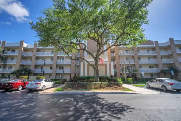 9560 Weldon Circle #J210, Tamarac, FL 33321