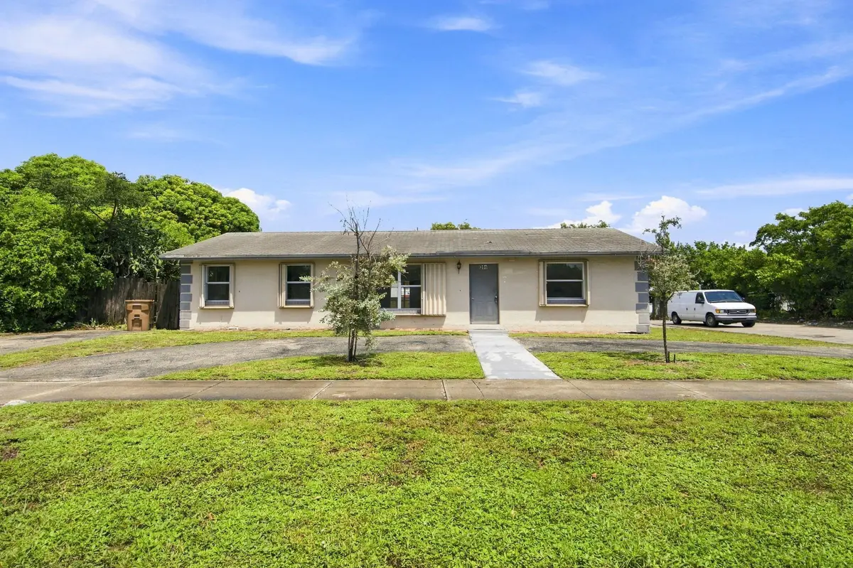 399 SW 14th Street, Deerfield Beach, FL 33441 - #1