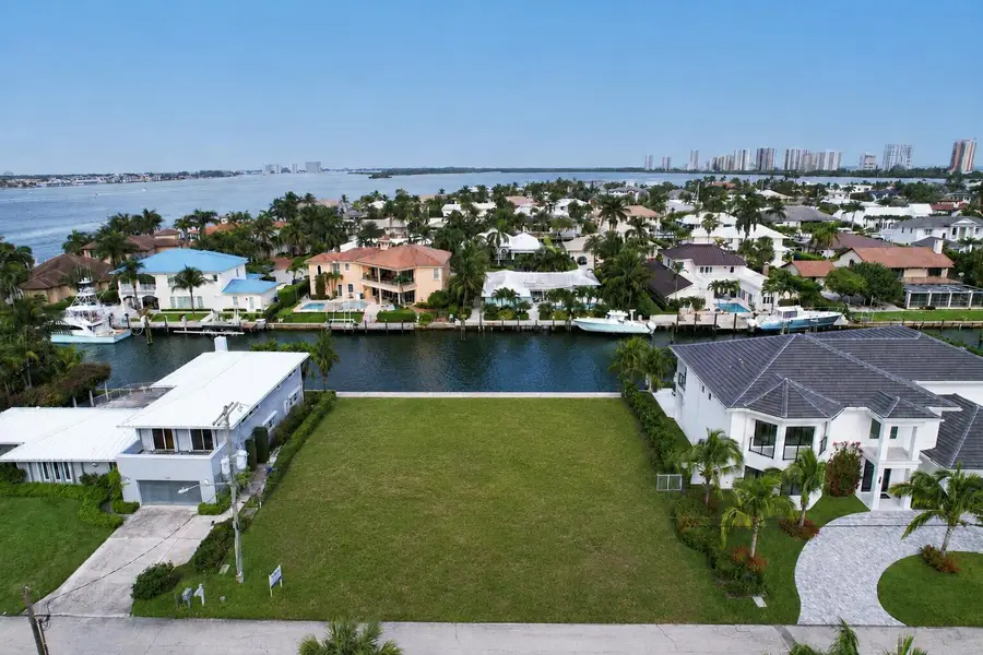 1050 Bimini Lane, Singer Island, FL 33404 - #3