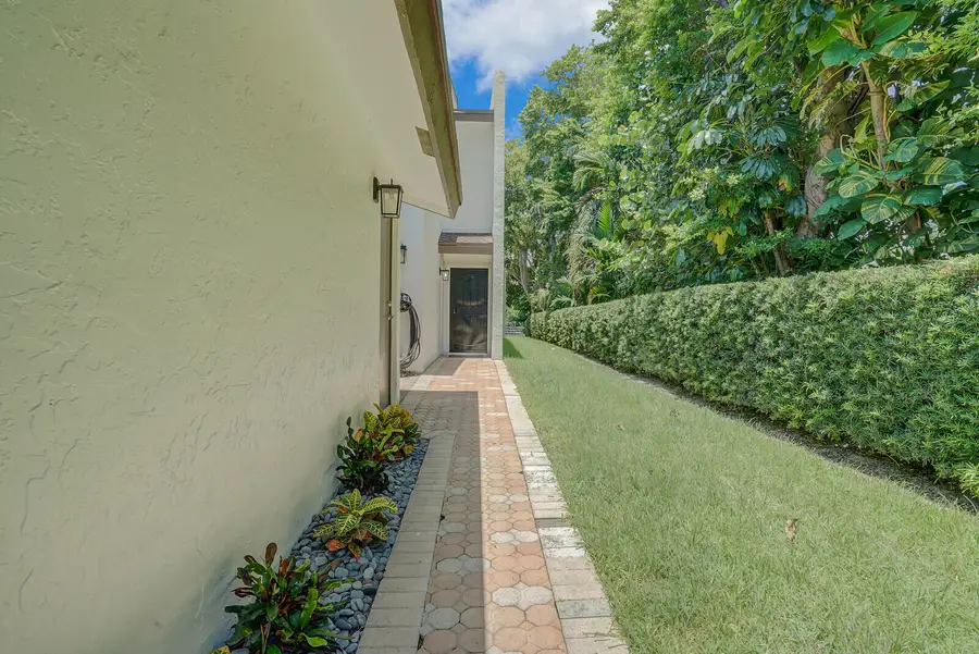 1301 N Riverside Drive #19, Pompano Beach, FL 33062 - #3