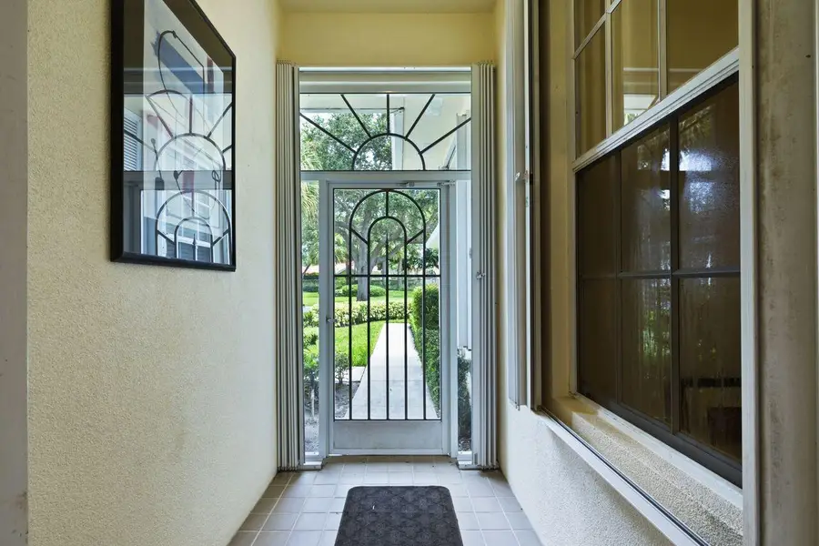 508 E Tall Oaks Drive, Palm Beach Gardens, FL 33410 - #3