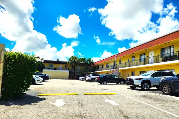 1020 Crystal Lake Drive #103, Deerfield Beach, FL 33064