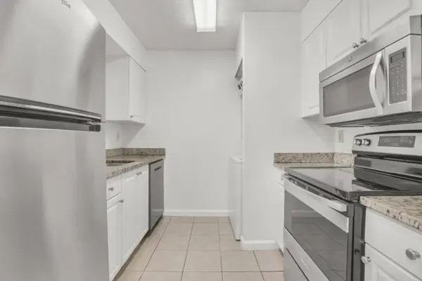 1341 SE 3rd Avenue #112, Dania Beach, FL 33004