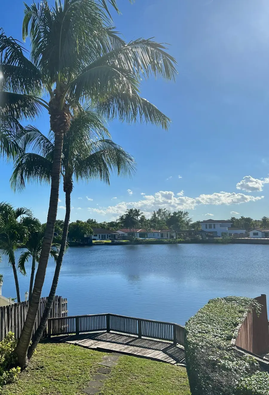 2390 NE 199th Street, Aventura, FL 33180 - #3