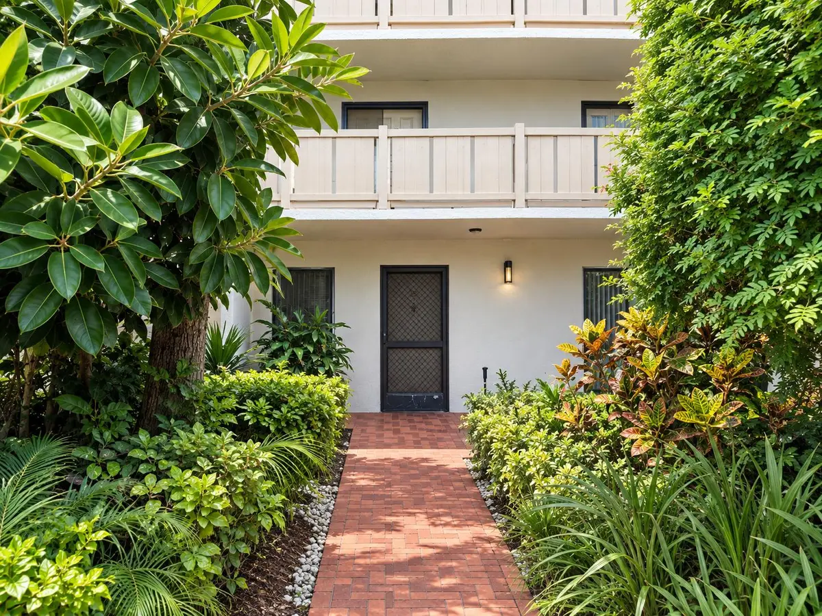 6585 Kensington Lane #102, Delray Beach, FL 33446 - #1