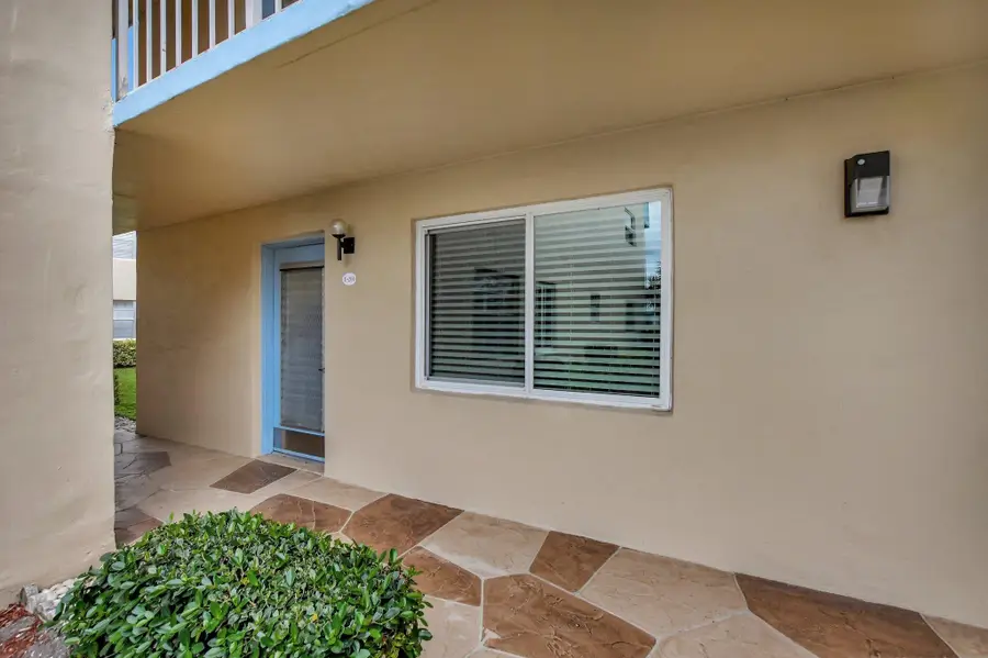 204 Burgundy E, Delray Beach, FL 33484 - #3