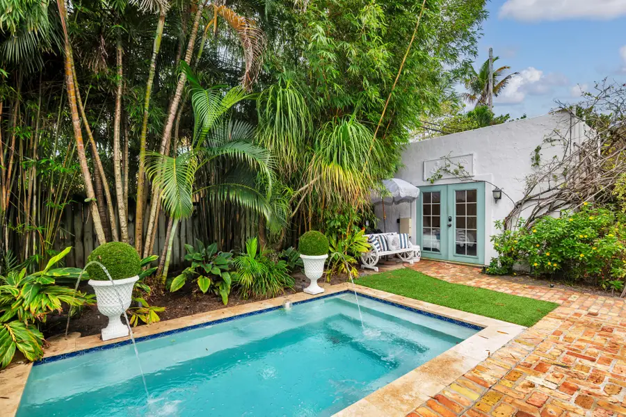 332 Pilgrim Road, West Palm Beach, FL 33405 - #3