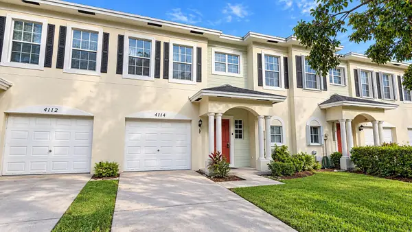 4114 Emerald Vista, Lake Worth, FL 33461