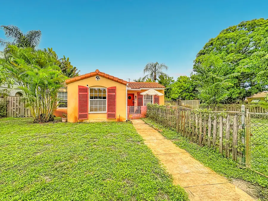 427 37th Street, West Palm Beach, FL 33407 - #2