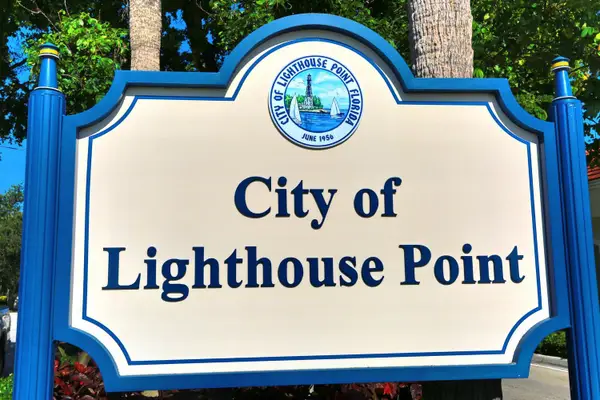 4110 NE 27th Avenue, Lighthouse Point, FL 33064