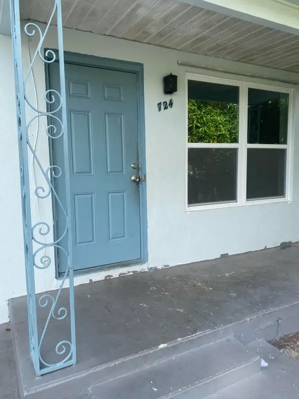 724 S D Street, Lake Worth Beach, FL 33460