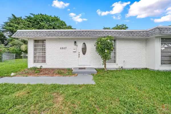 6807 NW 80th Court, Tamarac, FL 33321