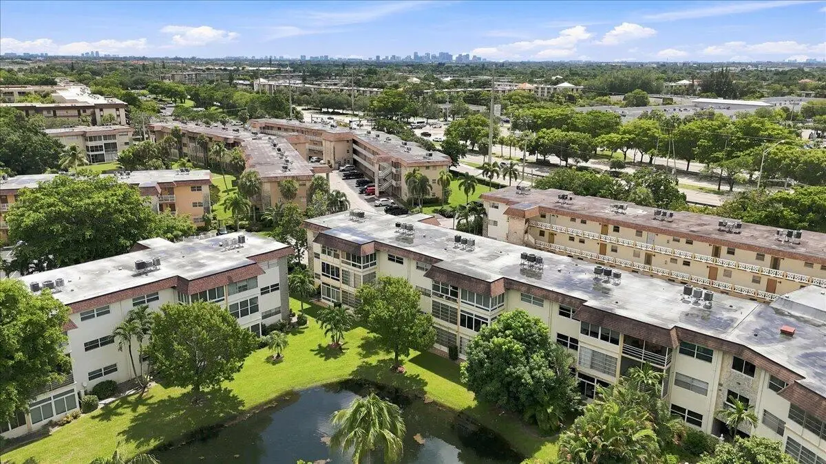 5121 W Oakland Park #109, Lauderdale Lakes, FL 33313 - #1
