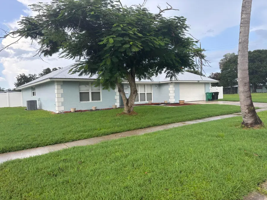 1473 SE Sunshine Avenue, Port Saint Lucie, FL 34952 - #2