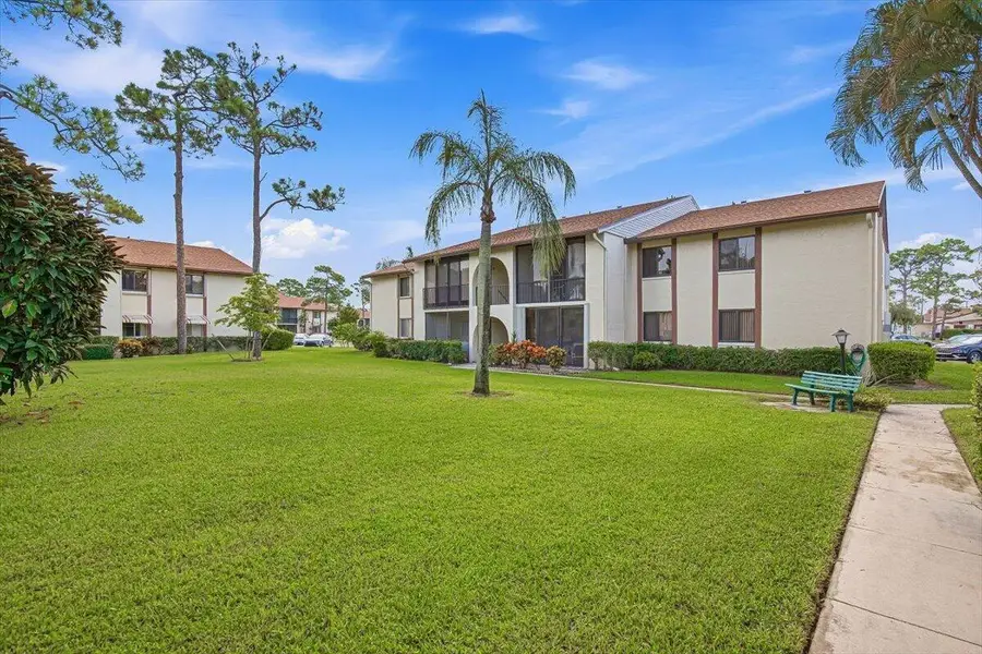 331 Knotty Pine Circle #D-2, Greenacres, FL 33463 - #2