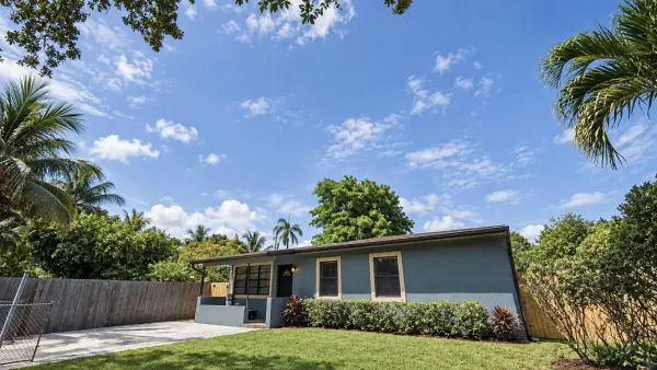 1142 Chateau Park Drive, Fort Lauderdale, FL 33311