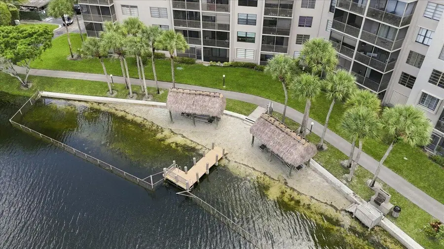 1100 Colony Point Circle #121, Pembroke Pines, FL 33026 - #3
