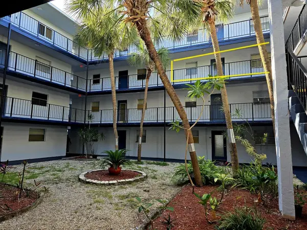 2860 Somerset Drive #317K, Lauderdale Lakes, FL 33311