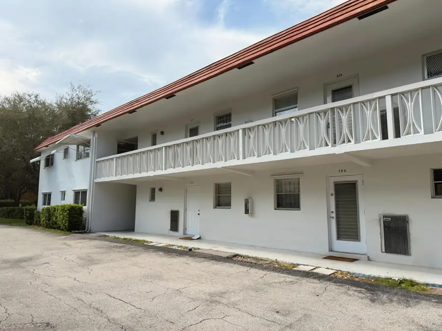 899 SE 2nd Avenue #207, Deerfield Beach, FL 33441 - #2