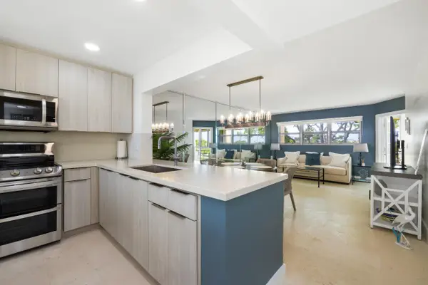 3654 Via Poinciana #603, Lake Worth, FL 33467