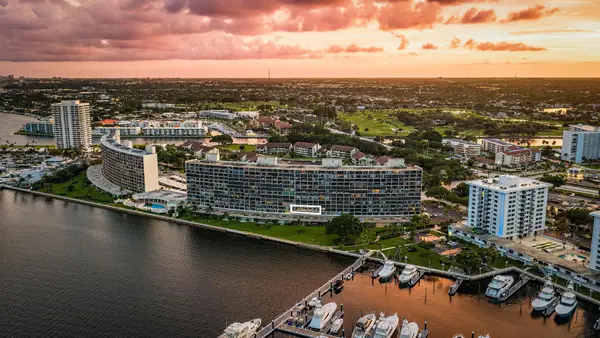 134 Lakeshore Drive #316, North Palm Beach, FL 33408