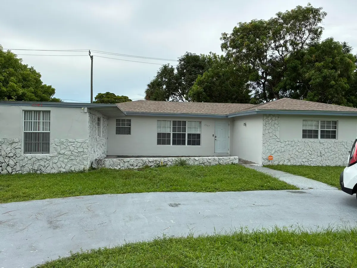 3307 Auburn Boulevard, Fort Lauderdale, FL 33312 - #1