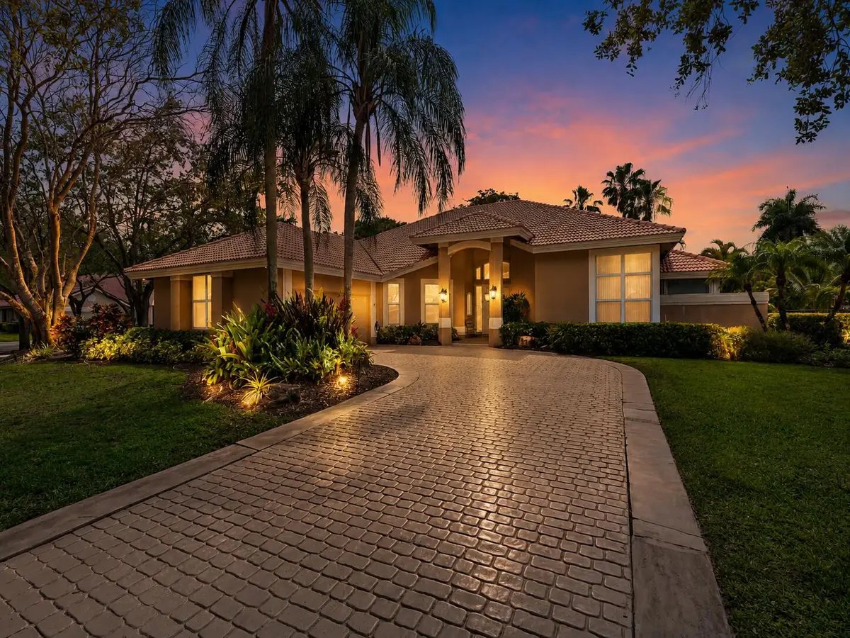 1207 Manor Drive S, Weston, FL 33326 - #1