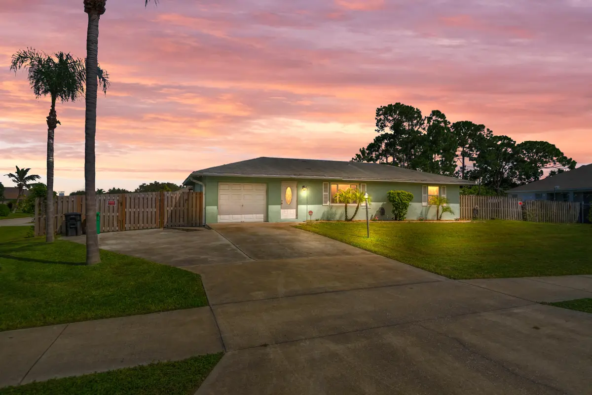 257 SW Thornhill Drive, Port Saint Lucie, FL 34984 - #1