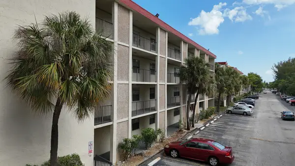 3070 NW 48th Terrace #414, Lauderdale Lakes, FL 33313