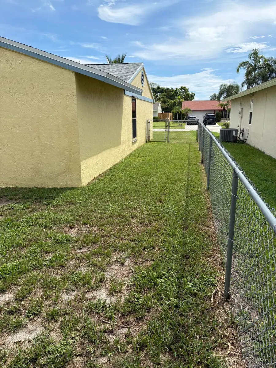 8461 Theresa Road, Boynton Beach, FL 33472 - #2