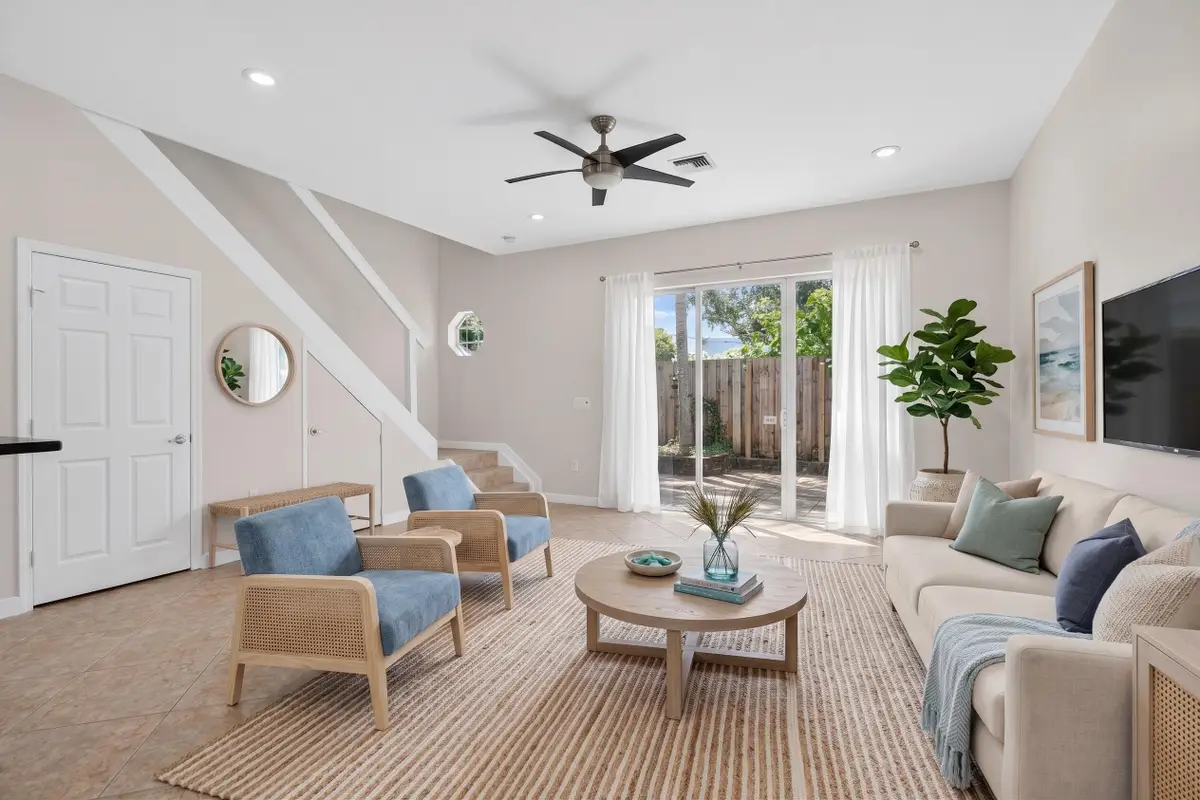 11 NE 20th Avenue, Pompano Beach, FL 33060 - #1