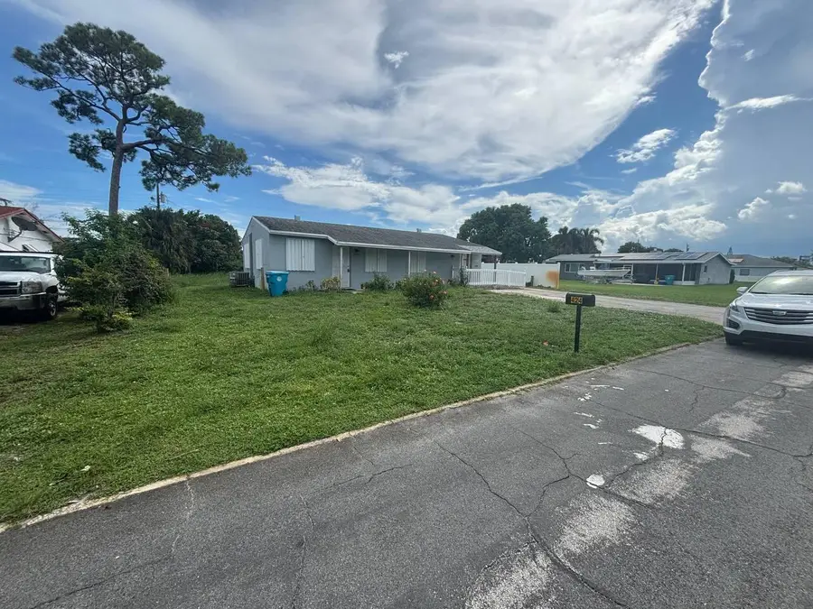 420 NW 9th Avenue, Boynton Beach, FL 33435 - #2