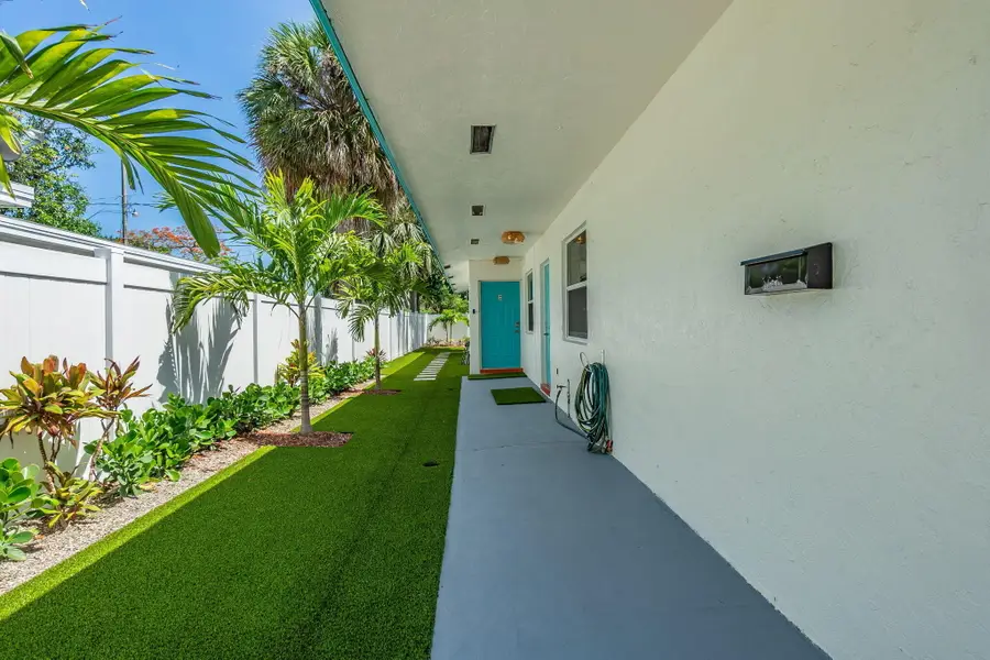1332 Longwood Street, West Palm Beach, FL 33401 - #2
