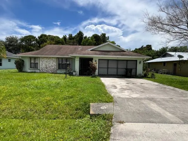 2574 SE Alfonso Avenue, Port Saint Lucie, FL 34952 - #2