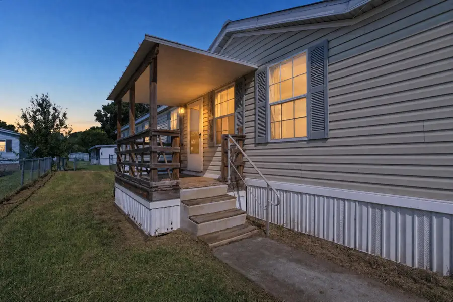 407 NE 9th Avenue, Okeechobee, FL 34972 - #2