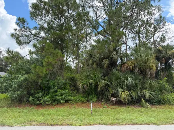 8008 Windswept Circle, Labelle, FL 33935
