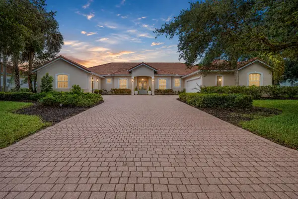 1422 SW Osprey Cove, Port St Lucie, FL 34986