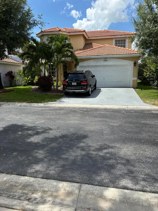 12107 Sunset Point Circle, Wellington, FL 33414